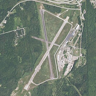 <span class="mw-page-title-main">Houlton International Airport</span> Airport in Maine