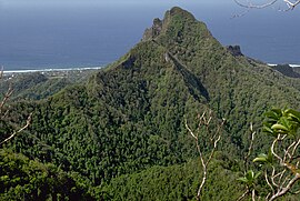 Ikurangi על Rarotonga בשנת 1980s.jpg