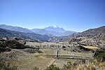 Миниатюра для Файл:Illimani, valle de las ánimas.jpg