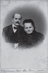Jadwiga Sapieżyna z synem Janem Piotrem.jpg