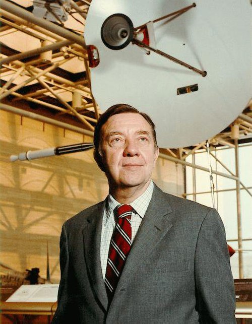Van Allen at the National Air and Space Museum, 1977