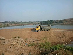 Purna nehri üzerinde yapım aşamasında olan Jigaon projesi