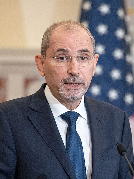 File:Jordanian Foreign Minister Safadi Address Reporters on 16 September 2022 - (52361353402) (cropped).jpg