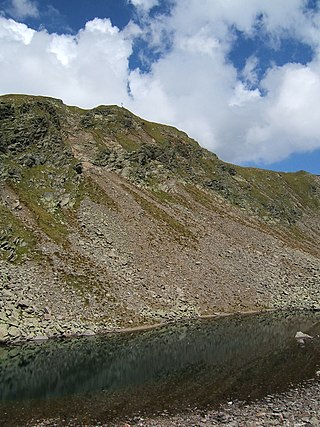 Kassianspitze von Süden, vorn der Kassiansee