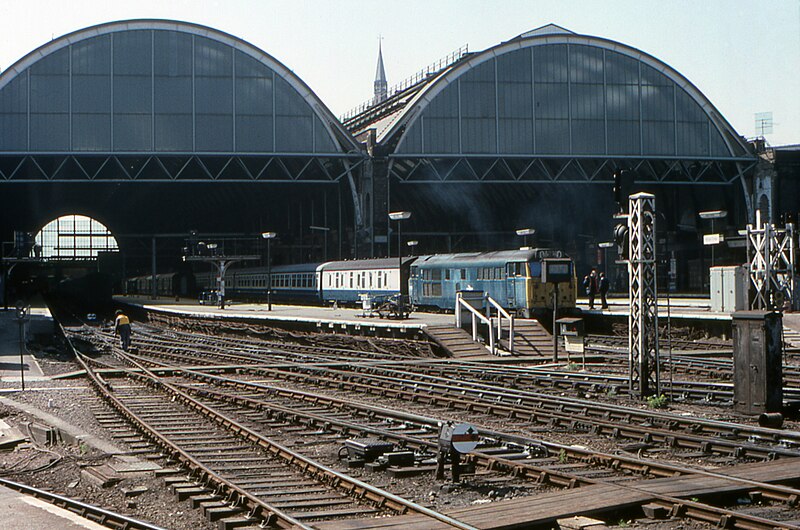 File:Kings Cross station May 1976.jpg