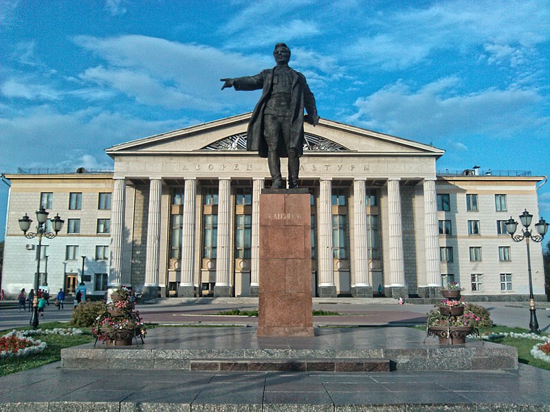 File:Kirov monument in Samara.jpg