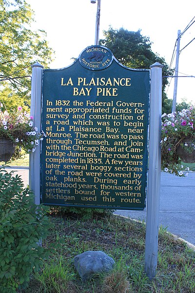 File:La Plaisance Bay Pike historical marker Tecumseh Michigan.JPG