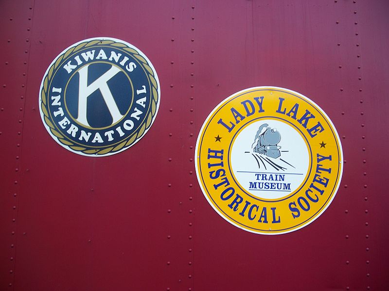 File:Lady Lake Chamber of Comm depot train03.jpg