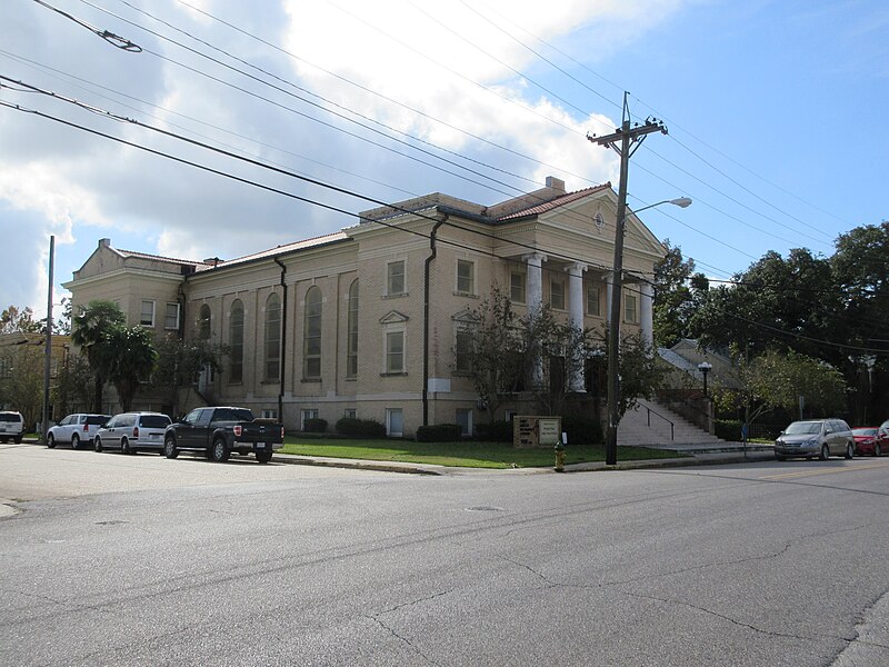 File:Lafayette Louisiana Methodist Church Lee and Main.jpg