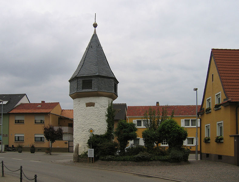 File:Lambsheim Neutorturm-2.jpg