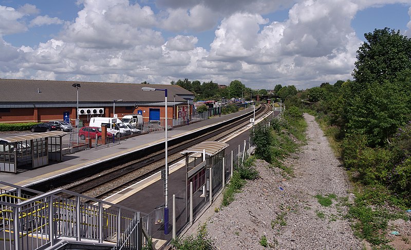 File:Lawrence Hill railway station MMB 15.jpg