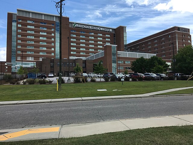 Two towers of Lexington Medical Center
