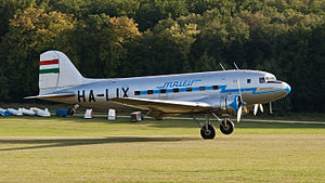 Lisunov Li-2T HA-LIX Hahnweide 2011 02.jpg