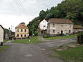 Čeština: Rozcestí v Litochovicích nad Labem. Okres Litoměřice, Česká republika. English: Crossroads in Litochovice nad Labem village, Litoměřice District, Czech Republic.