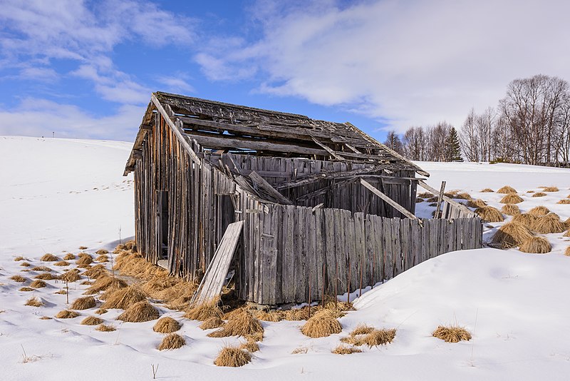 File:Ljungdalen April 2015 12.jpg