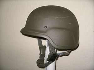 Casque: Militaire - pièce darmure, Activité professionnelle, Sports, loisirs et transport