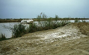 Canal du Karakoum en avril 1992.