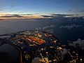 Der Rotterdamer Hafen am Abend: Er gehört zu den größten Häfen der Erde.