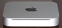 Mac Mini 2010 optinen asema edestä katsottuna