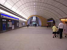 Main concourse, 2009 Macquarie University Station Concourse.jpg