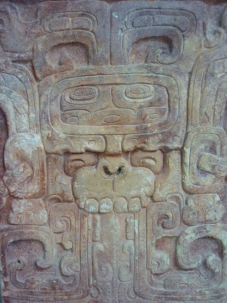 File:Mascarón Maya.JPG