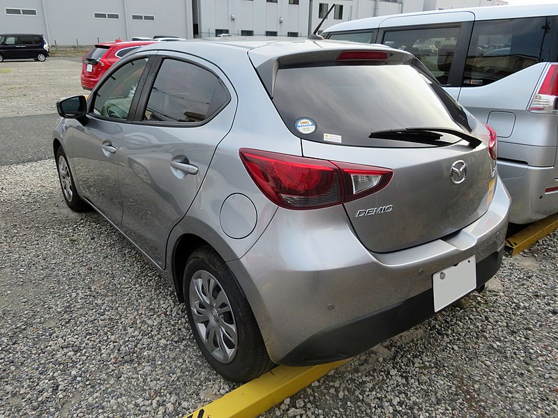 File:Mazda DEMIO 13C (DBA-DJ3FS) rear.jpg