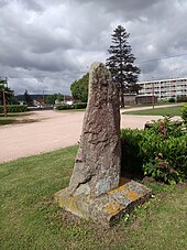 Varenne-stadionin Menhir