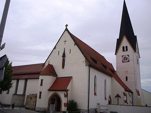 Mindelstetten im Landkreis Eichstätt, Pfarrkirche mit Erweiterungsbau