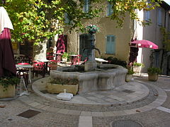 Fontaine de la place du Centre.