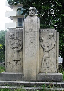 Monumento en memoria de Jules Grandclément