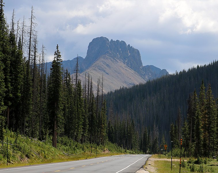 File:Nokhu Crags.JPG