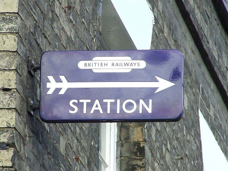 File:Old Enamelled Sign - geograph.org.uk - 2253191.jpg