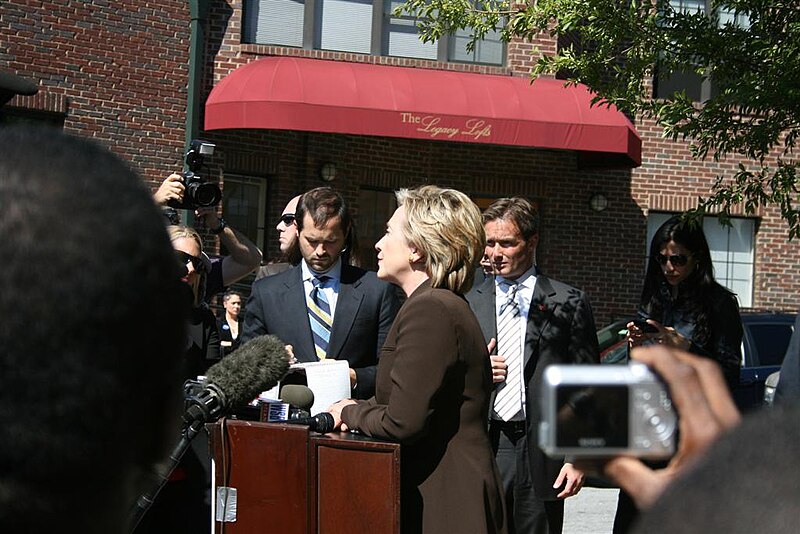 File:Outside Press Conference I (1593838671).jpg