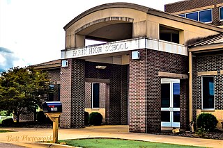 <span class="mw-page-title-main">Paris High School (Arkansas)</span> Public secondary school in Paris, Arkansas, United States