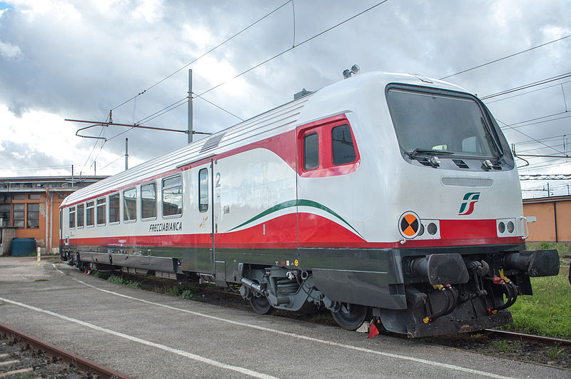 File:Pilota UIC-Z Frecciabianca.jpg