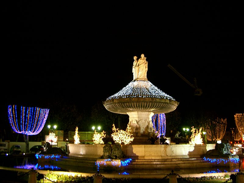 File:Place de la Rotonde in Aix-en-Provence.JPG