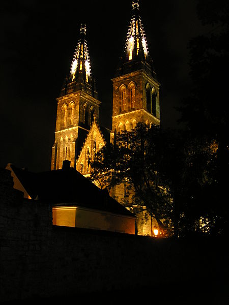 File:Praha Vysehrad sv.Petra a Pavel 17062006.JPG