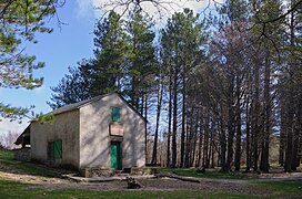 Refuge forestier de Font-Salesse, Mons, Hérault (1).jpg