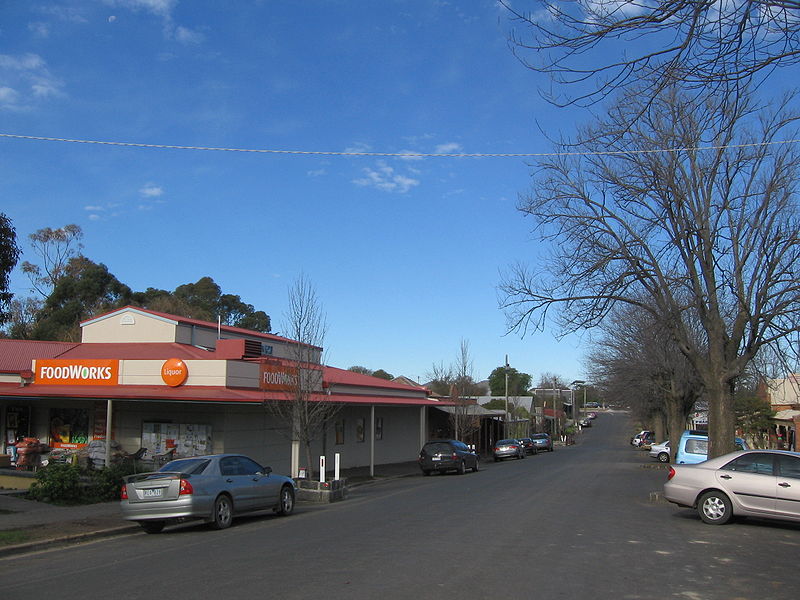 File:RiddellsCreekMainStreet.JPG