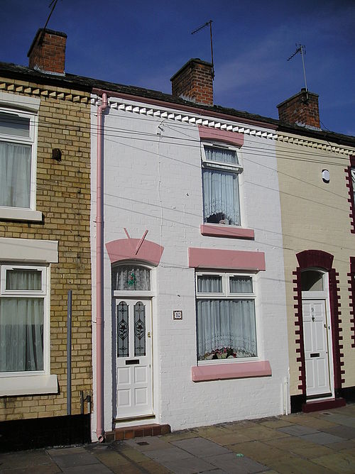 Starr's childhood residence at 10 Admiral Grove, Dingle, Liverpool, in 2010