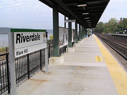 How to get to Riverdale (Metro-North Station) with public transit - About the place