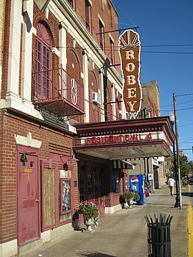 Robey Theatre in Spencer, West Virginia (2010).jpg