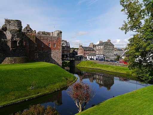 Rothesay Castle - geograph.org.uk - 3147169