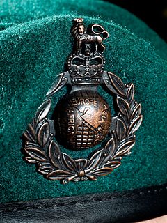 Значок на береті Королівської морської піхоти