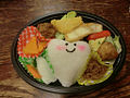 HKT48の指原莉乃がテレビ番組「タマリバ」で考案した「さっしー弁当」