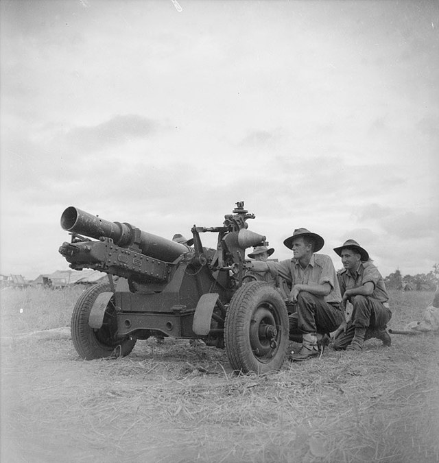 Australian Army – 25 Pounder – Brass Artillery Shell – dated 1955