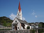 Sognekirke St. Nicholas med kirkegård