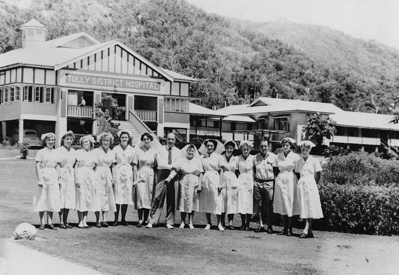 File:StateLibQld 1 388533 Tully District Hospital, ca. 1952.jpg