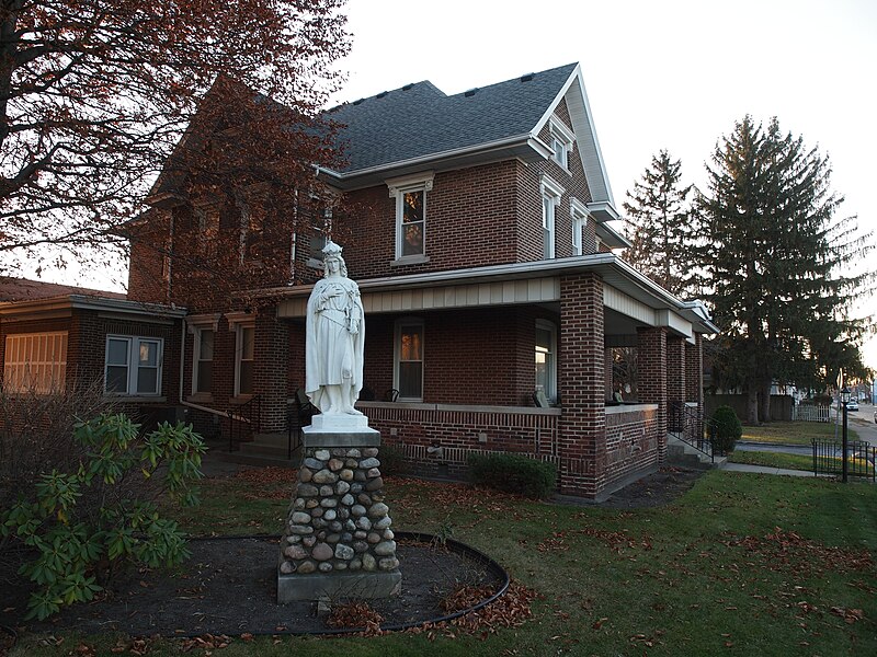 File:Statue of St Casimir in South Bend.jpg