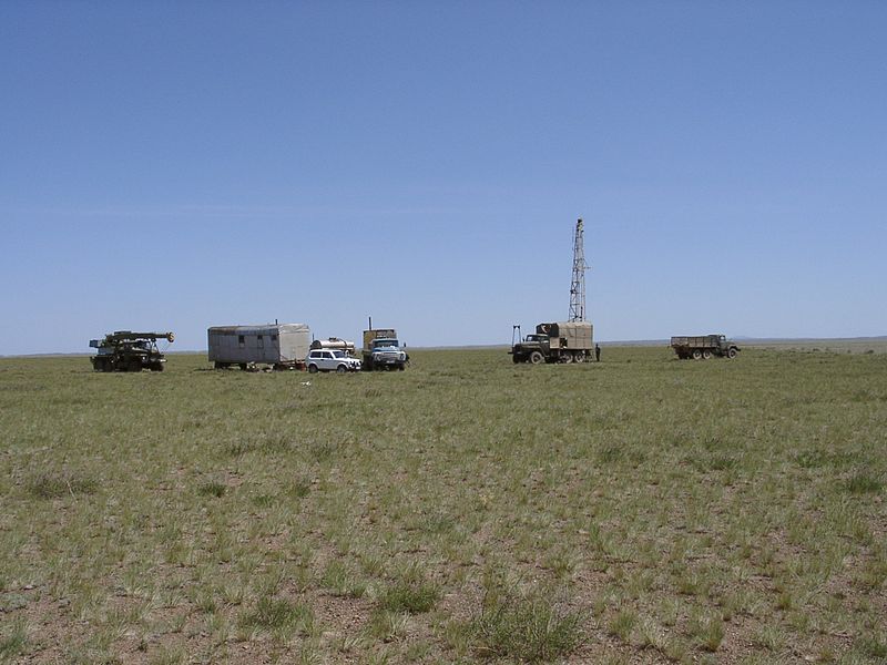 http://upload.wikimedia.org/wikipedia/commons/thumb/3/34/Steppe-2003.JPG/800px-Steppe-2003.JPG